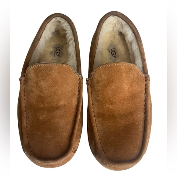 UGG Ascot Slipper (Men) Size 9, Used - Picture 1 of 8